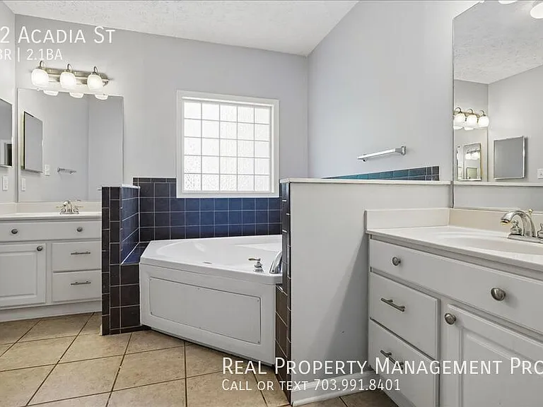 52 Acadia St — Photo 14
