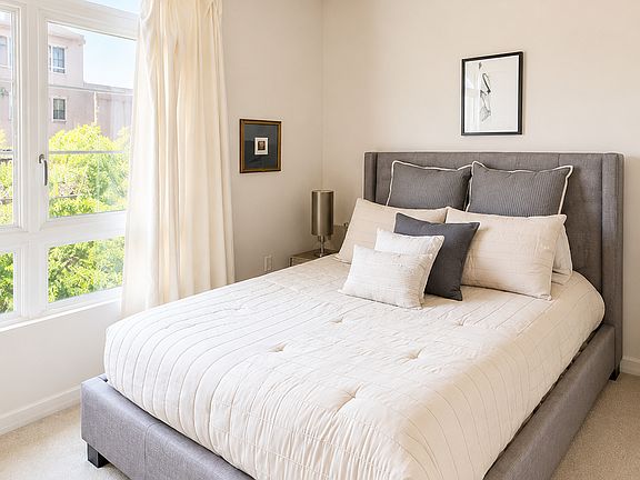 3rd image of 1480 Broadway #2606