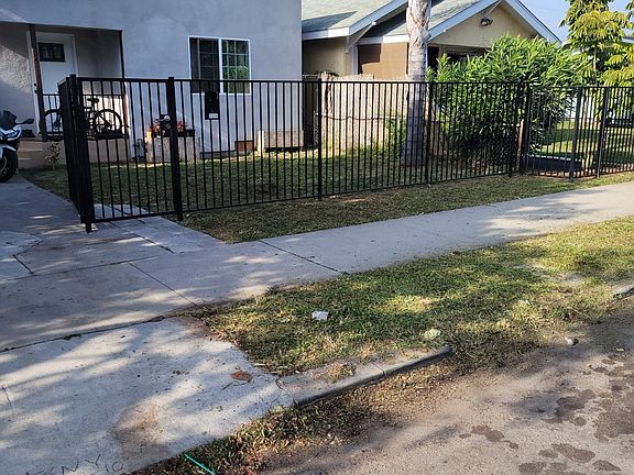 4th image of 2934 Newton Ave
