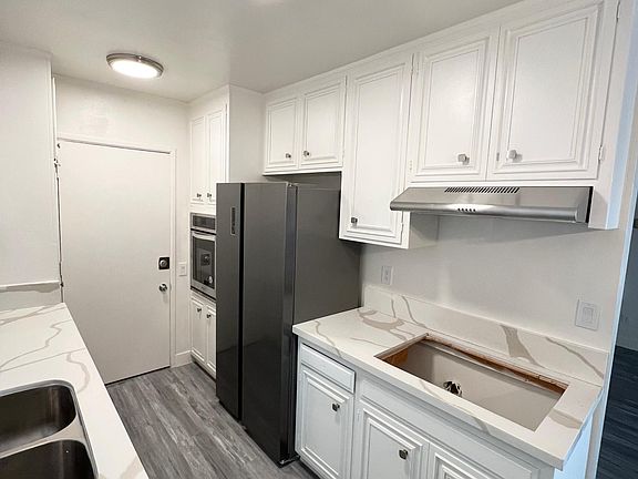 3rd image of 11645 Chenault St APT 208