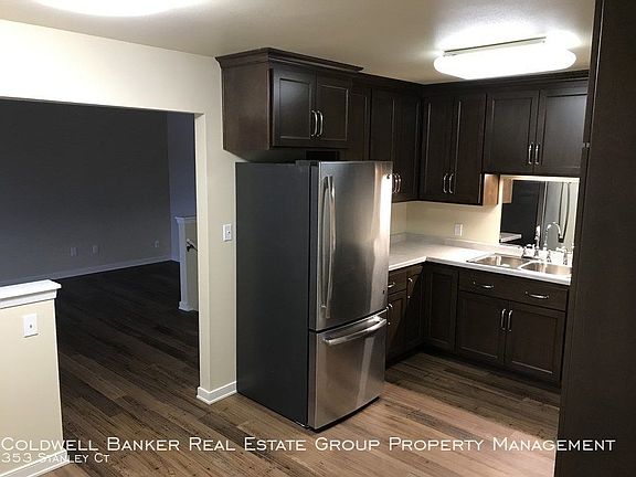 4th image of 353 Stanley Ct