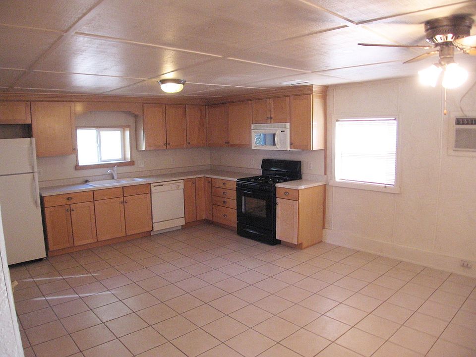 2nd image of 653 24 1/2 Rd Ste B