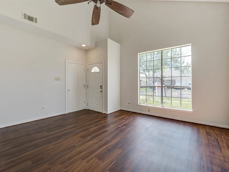 308 N Ranch House Rd — Photo 3