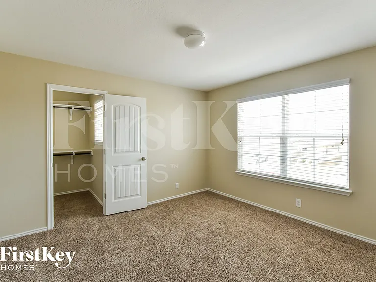 14008 Shivers Cv — Photo 10