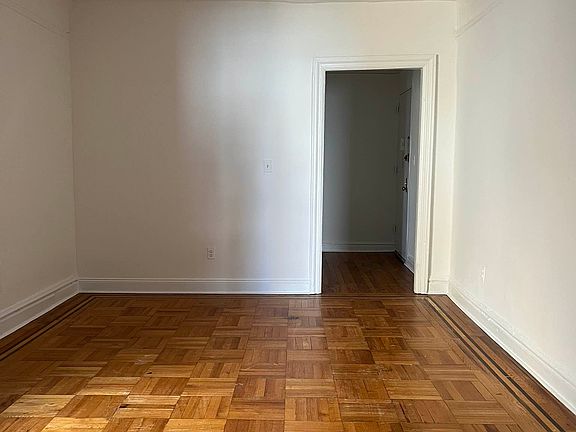 2nd image of 510 W 218th St APT 4F