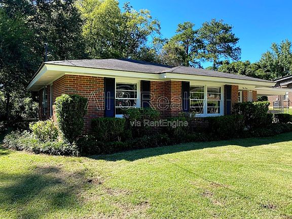 3rd image of 940 Green Ridge Ct