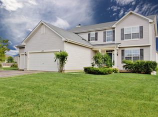 1537 S Amarias Dr, Round Lake, IL