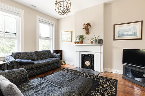 2406 E Clay St #B Photo 1 2406 E Clay St #B Photo 1