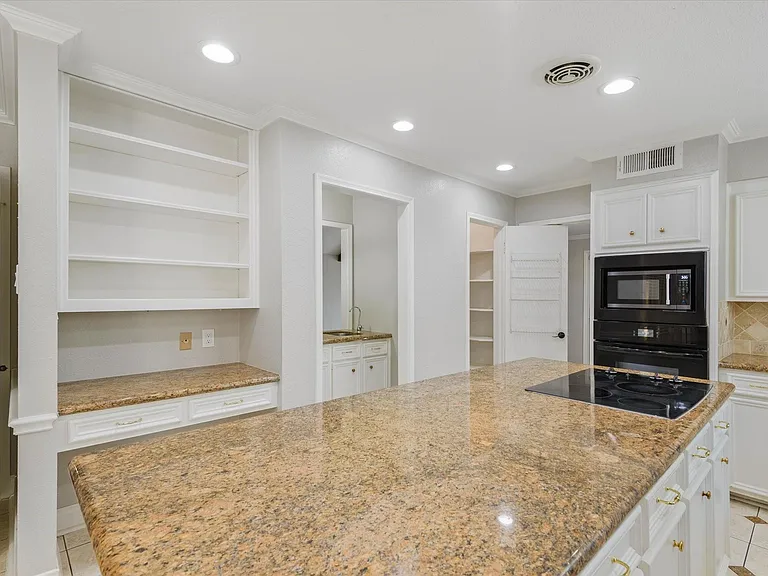 7715 Brush Wood Dr — Photo 13