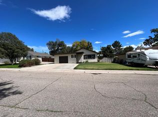 8 Loch Lomond Ln, Pueblo, CO 81001