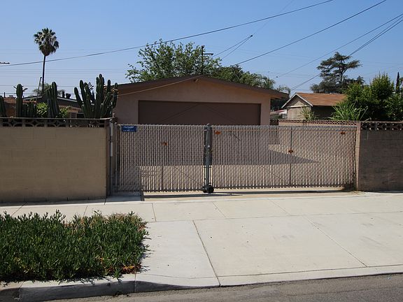 2 car garage + RV parking