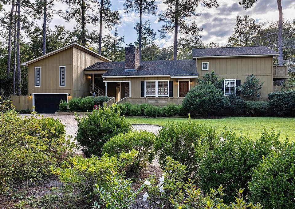 1st image of 690 Creekside Dr