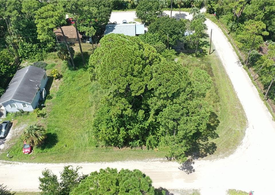 1st image of 715 11th Dr SW