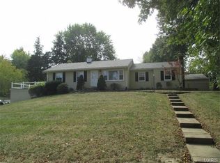 436 Radford Ln, Ballwin, MO 63021