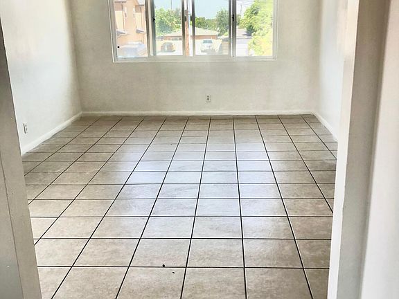 from Dinning room to Living room