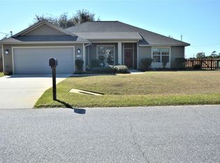 8601 Rio Vista Dr, Navarre, FL 32566