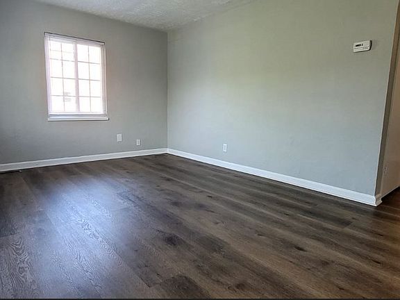 2nd image of 523 Hadley Ave APT 1