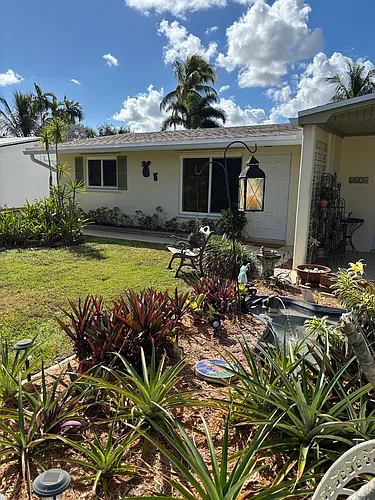 2436 SW Hideaway Ln Photo 1
