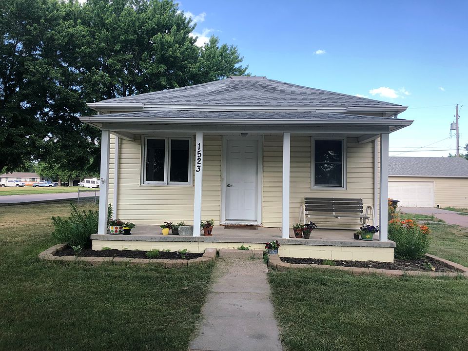 1st image of 1523 H Ave