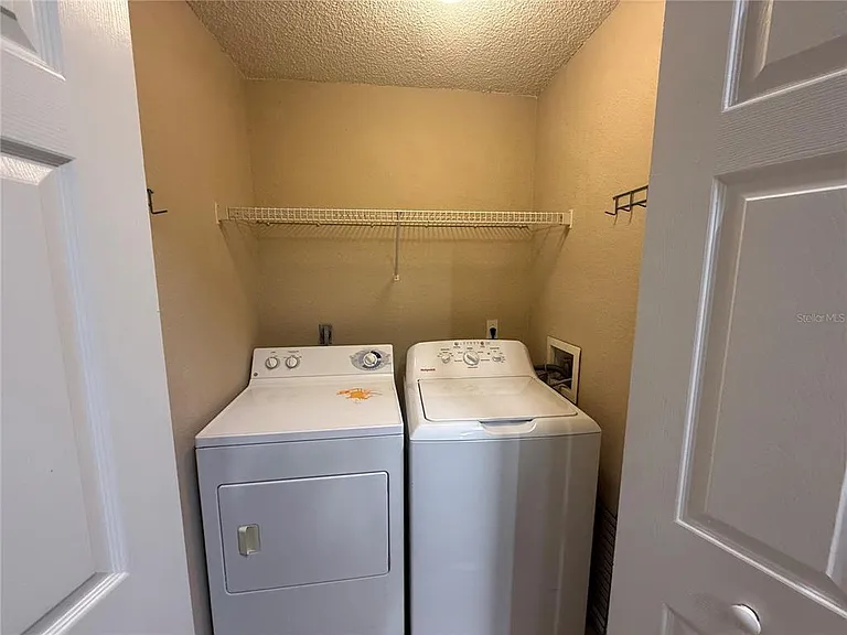 Plantation Park Cir — Photo 16