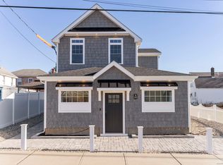 44 Hartford Avenue, Old Lyme, CT 06371