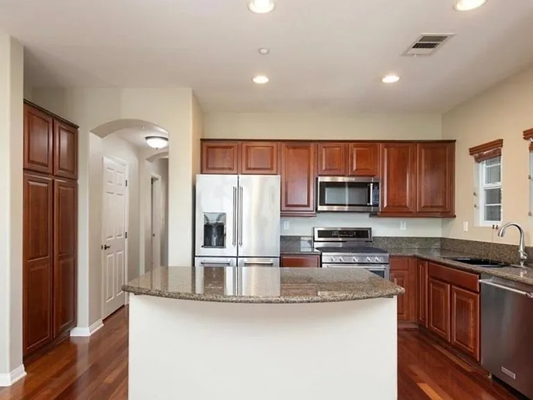 1476 Clearview Way — Photo 6