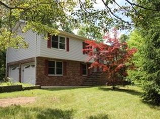 16 Elm Tree Rd, Highland Lakes, NJ 07422