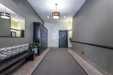 Sold by BREU CHURCHILL