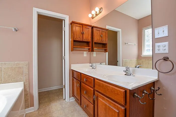 1008 Millbank Dr — Photo 22