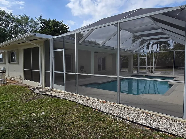 6500 SW 82nd Ave — Photo 52