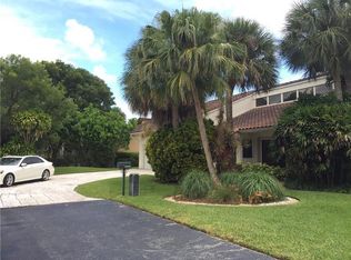 22485 Arcadia Ct, Boca Raton, FL 33433