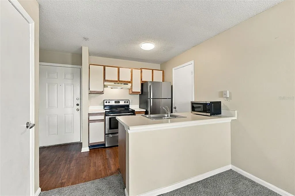 Studio, 1.0 bath, 500 sqft, $1,150 — Photo 4