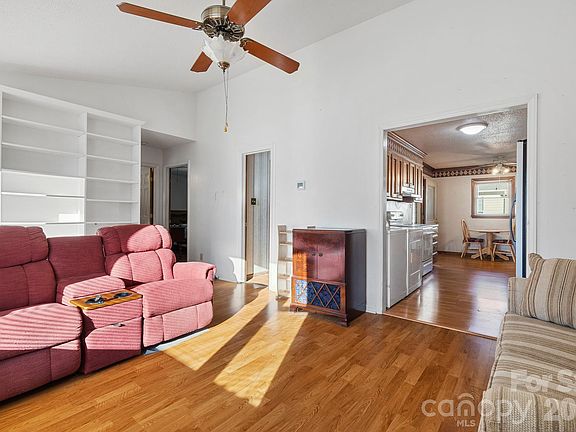 5th image of 1951 Ebenezer Rd