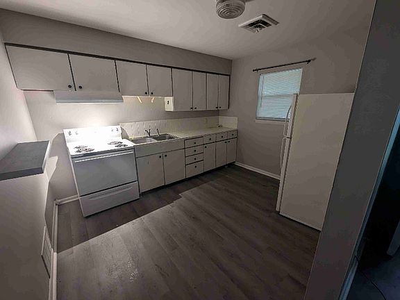 3rd image of 5568 Reidland Rd APT 2