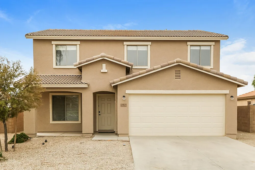 4 bed, 2.5 bath, 1846 sqft, $2,330 — Photo 1