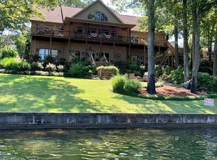 217 Bainbridge Cir, Muscle Shoals, AL 35661