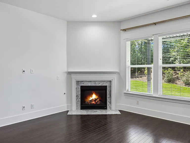 1730 Biscayne Dr — Photo 21