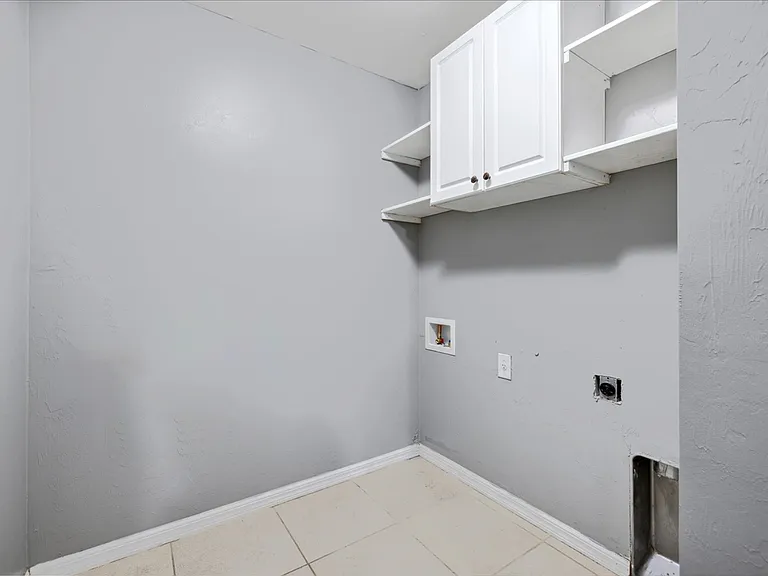 2703 Loreto Ct — Photo 11