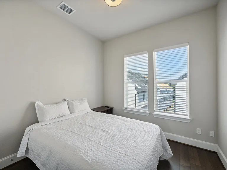 2268 Alterbrook Ln — Photo 18