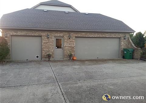 3 car garage