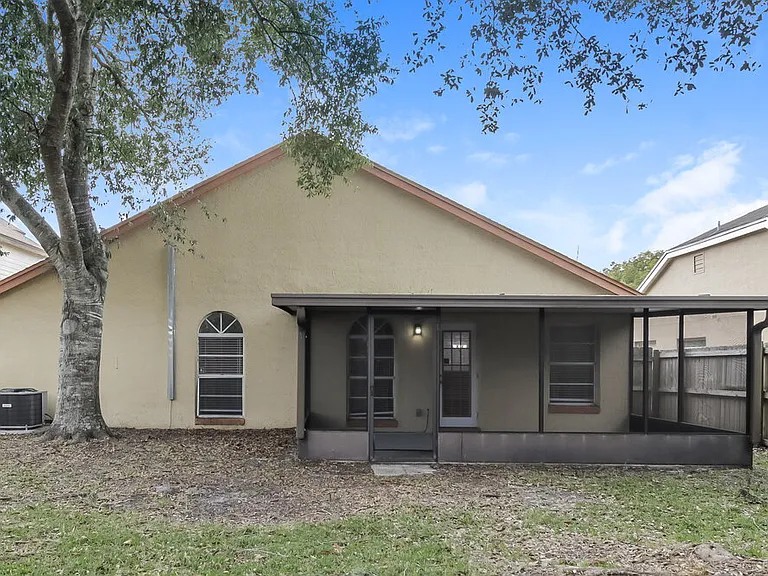1023 Kelly Creek Cir — Photo 16