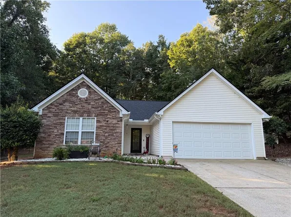 1642 White Oak Dr, Winder, GA 30680