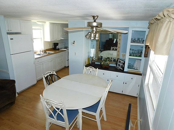 5th image of 118 Smithwood Dr