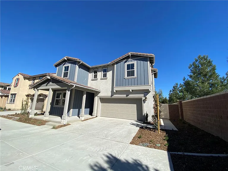 8790 Bay Laurel St — Photo 3