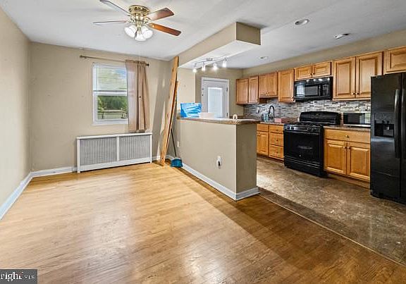 3rd image of 5827 Jonquil Ave