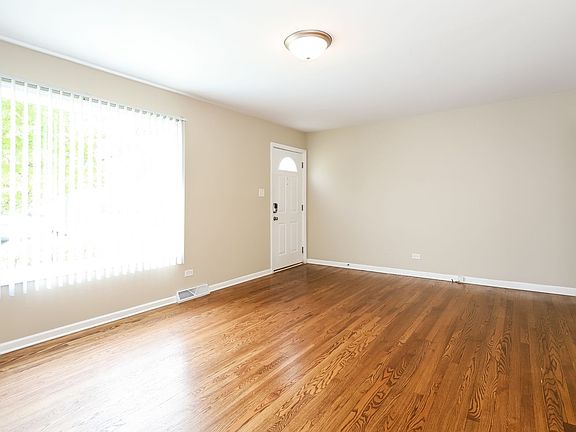 5th image of 617 W Plymouth St