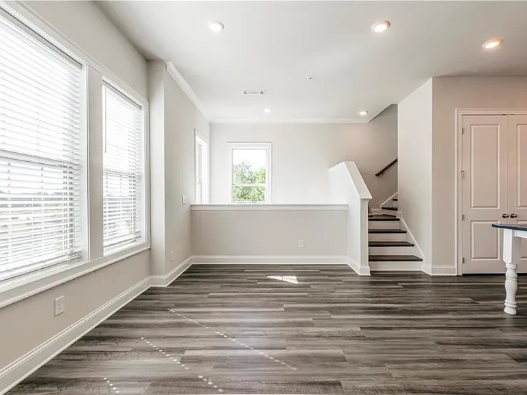 1662 Mountain Top Ln — Photo 14