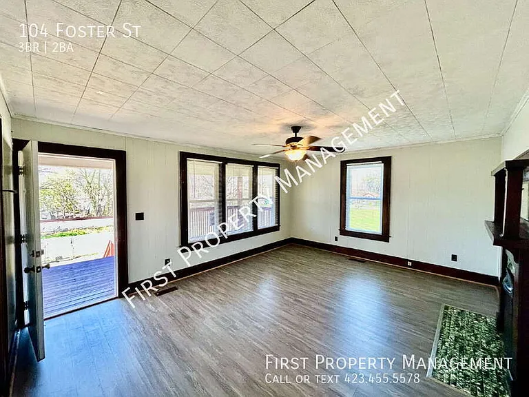 104 Foster St — Photo 7
