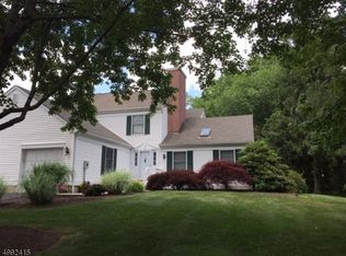 154 Smithfield Ct, Basking Ridge, NJ 07920