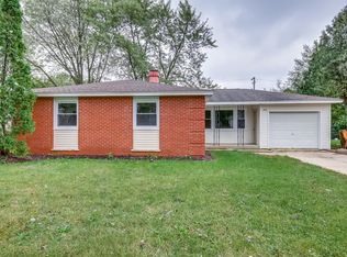 1917 Bristol Cir, Carpentersville, IL 60110